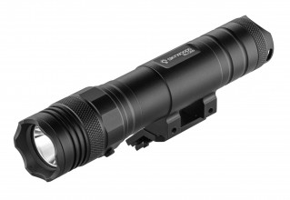 Photo A61241-02.jpg Lampe Tactique Skywoods Tactical Orghini L70192 - 1250 Lumens avec Montage Rail M-Lock