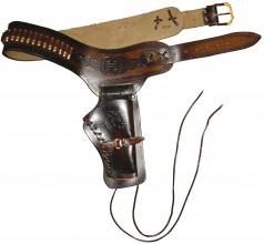 Ceinturon avec un holster pour revolver Western