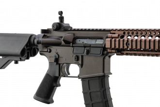 LG3017-07.jpg Réplique GBBR MK18 Golden Eagle FDE Photo LG3017-07.jpg Réplique GBBR MK18 Golden Eagle FDE